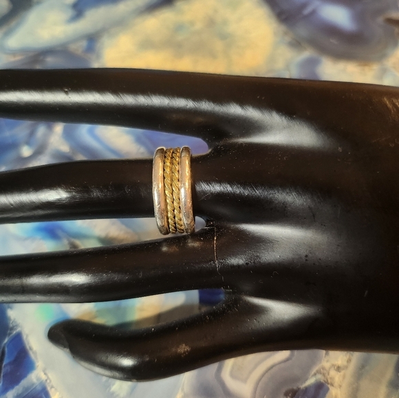 Jewelry - 925 Sterling Silver ring